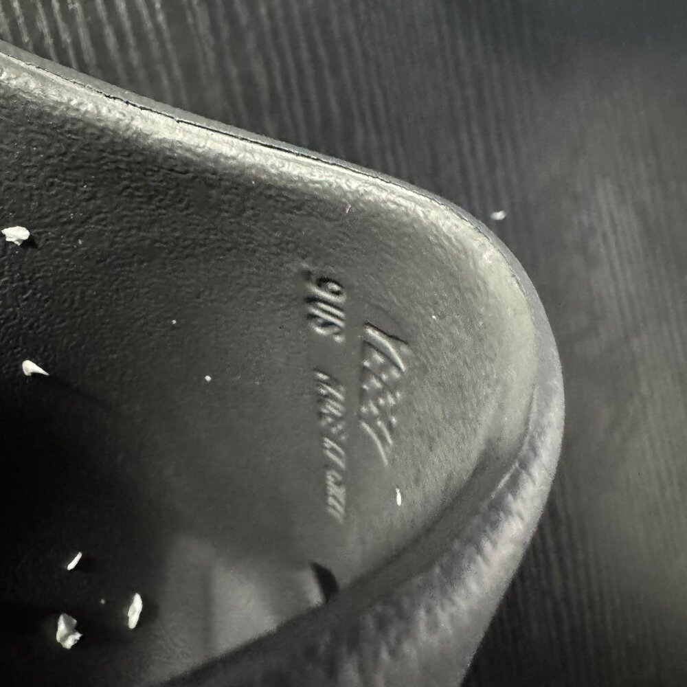 Adidas Yeezy Slide Onyx  Brand New (No Box) - Picture 3 of 4